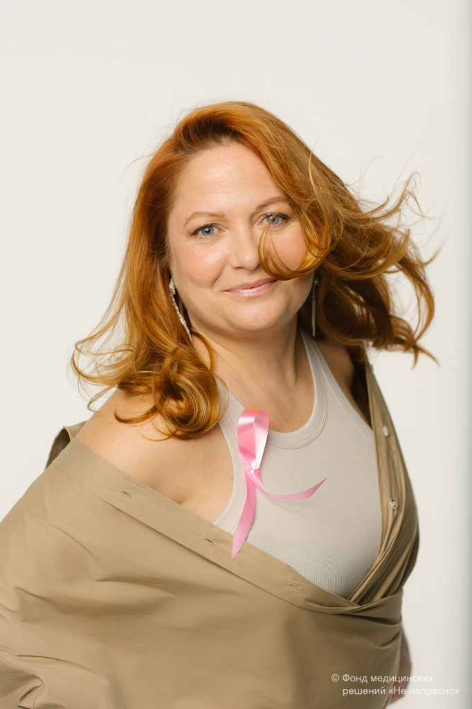 Ksenia_Ivanova_Pink_October_1009.jpg Ksenia_Ivanova_Pink_October_1009.jpg