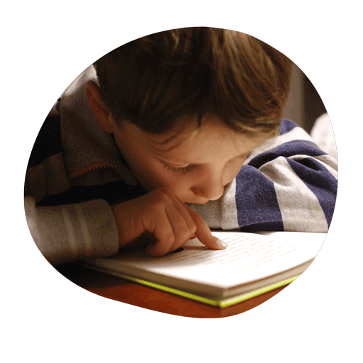 Ребенок-читает.png