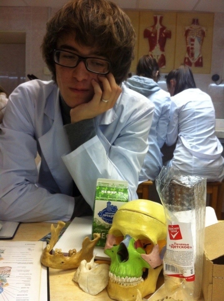 «Я на первом курсе смотрю на кости и кефир».JPG