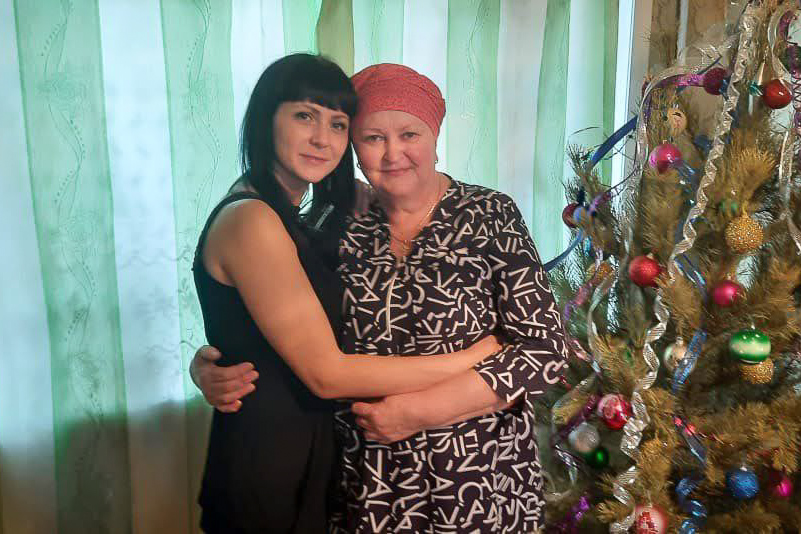 Елена с дочерью. Новый год.jpg
