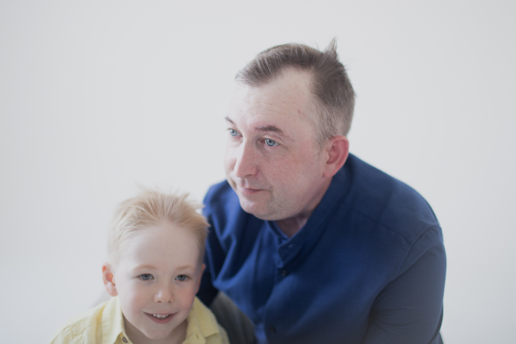 3. Павел с сыном_фото С.Булатовой.JPG